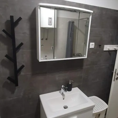 Apartament Aim *