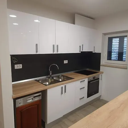 Apartament Aim *